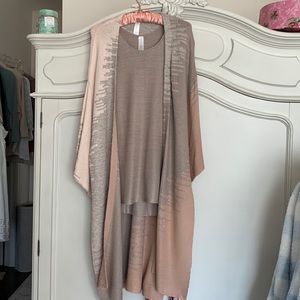 Two piece Marla Wynne sweater